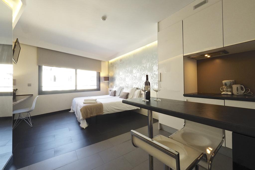 Barcelona Fifteen Central Aparthotel Eksteriør bilde