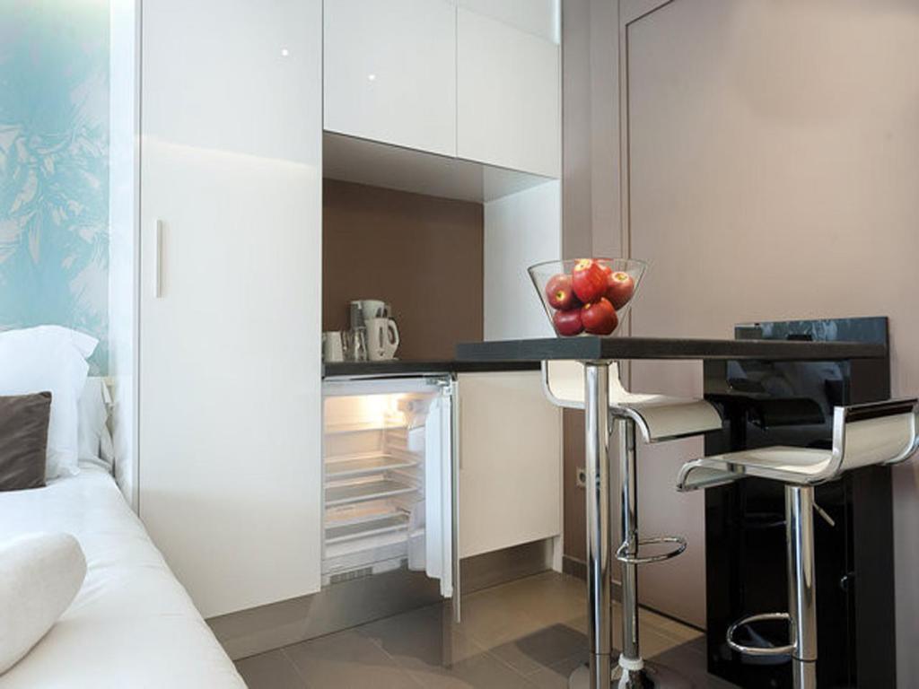 Barcelona Fifteen Central Aparthotel Rom bilde